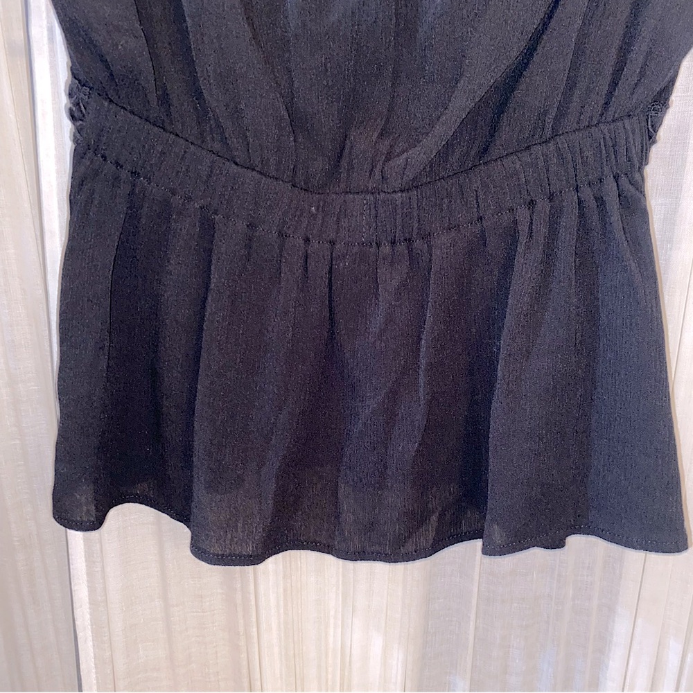 Mi Ami Embroidered Flutter Sleeve Peplum Blouse Size Small - Picture 7 of 9